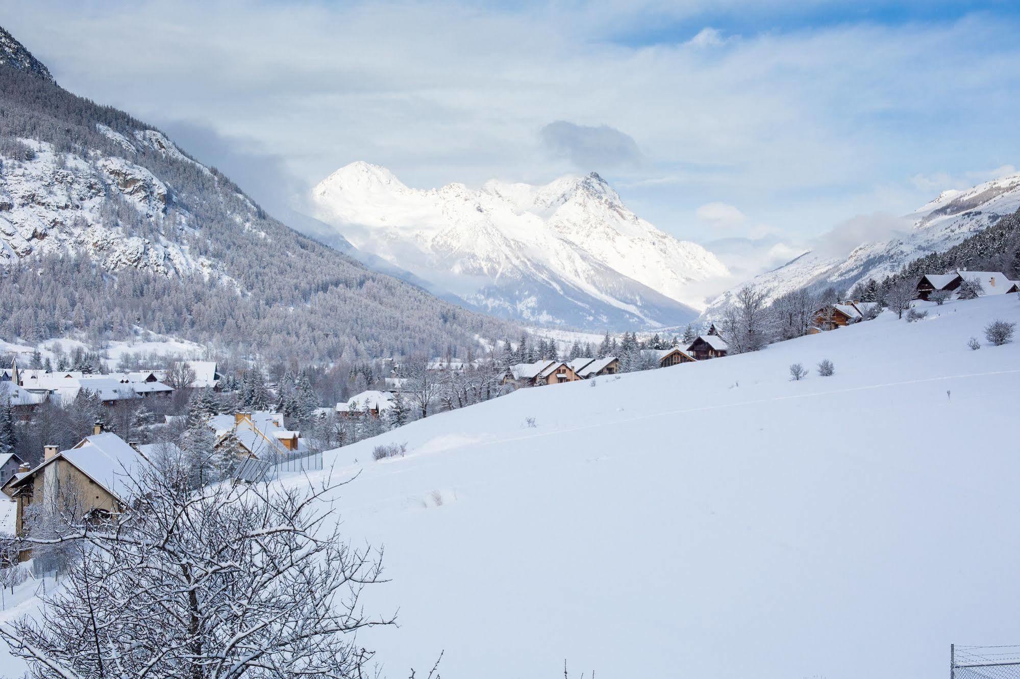 Langley Hotel La Vieille Ferme La Salle-les-Alpes Екстер'єр фото