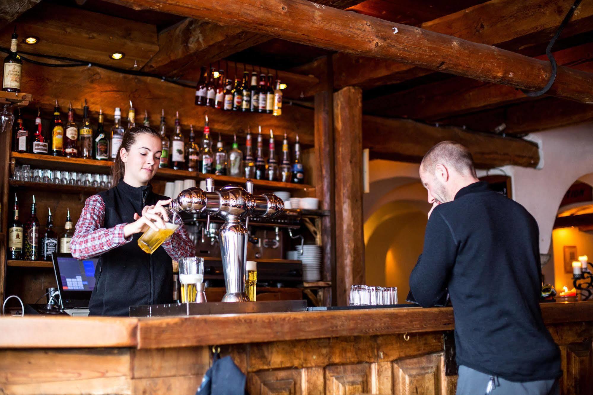 Langley Hotel La Vieille Ferme La Salle-les-Alpes Екстер'єр фото